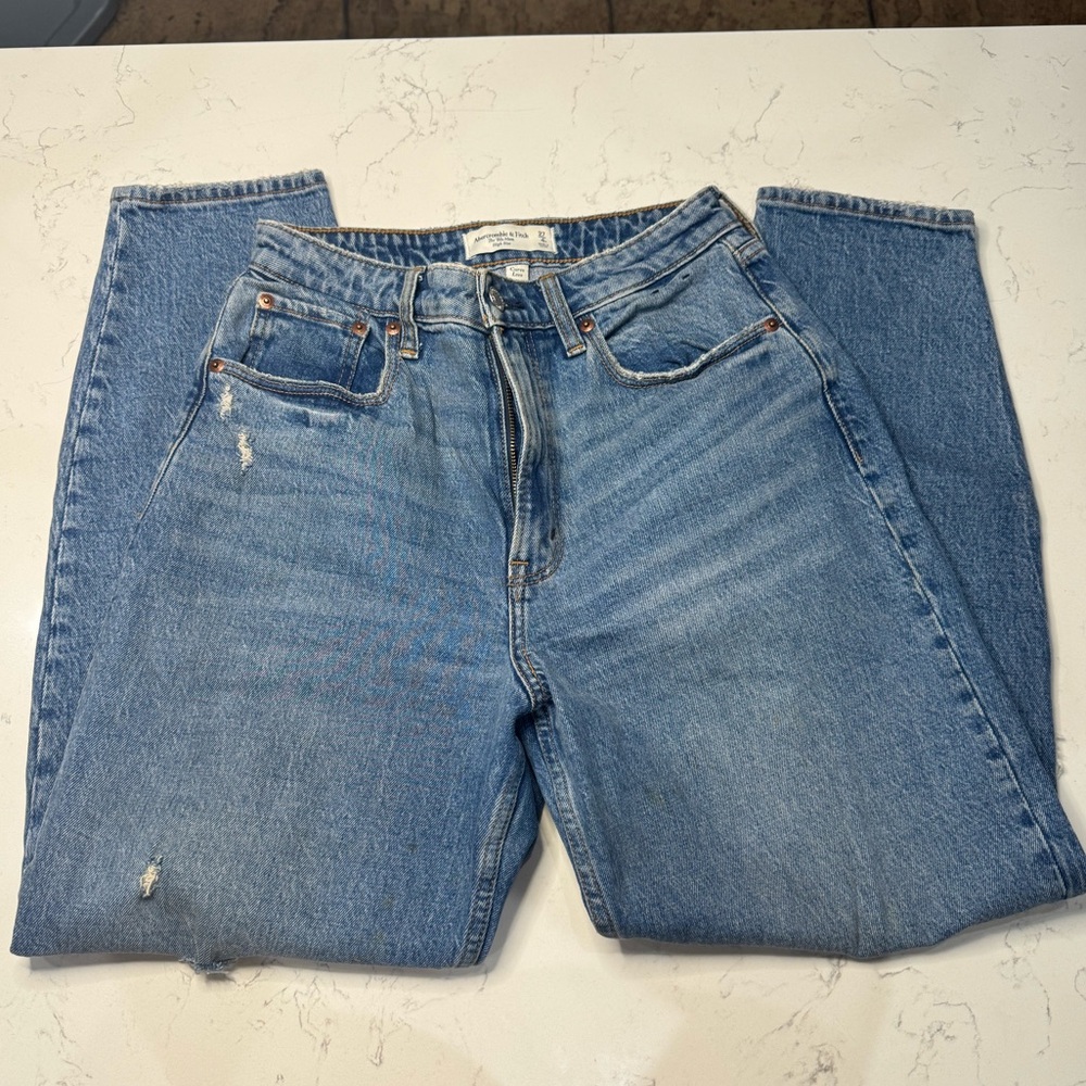 Abercrombie & Fitch mom jeans